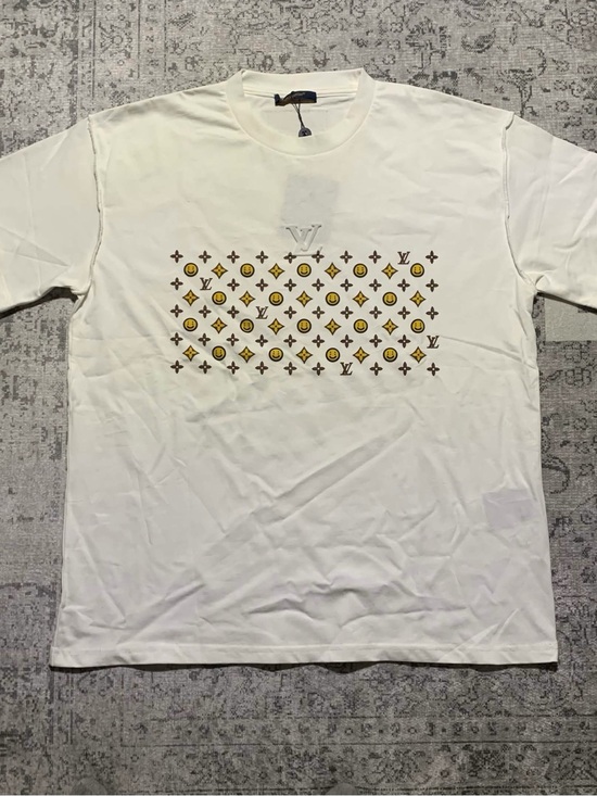 Louis Vuitton Other - Louis Vuitton Smiley Face T-Shirt Men’s Size L